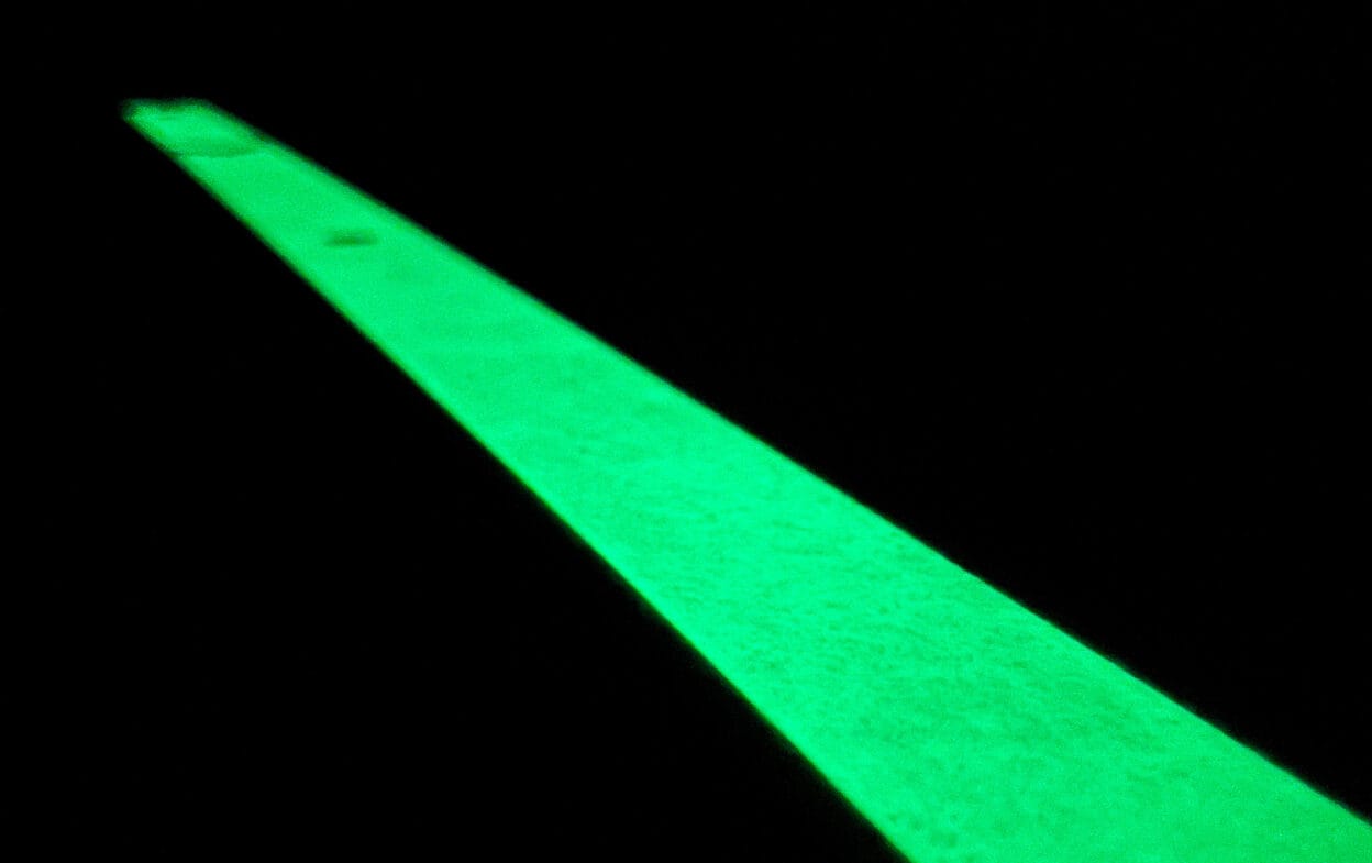Efterlysande markering GL-445 - Glow in the dark - Aluminium 50mm