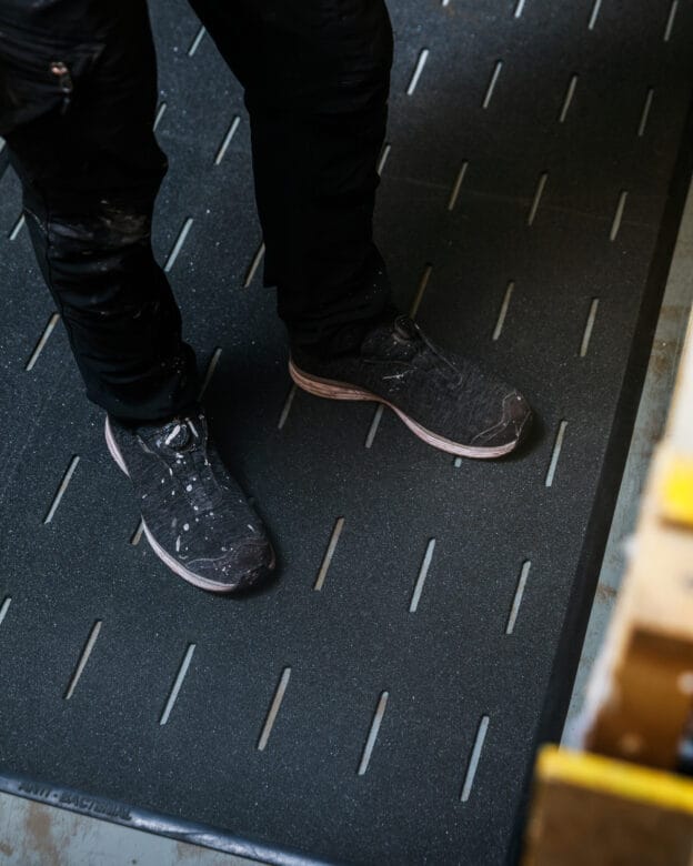 Halkskyddsmatta SIGNE - Gummimatta med halksäker yta