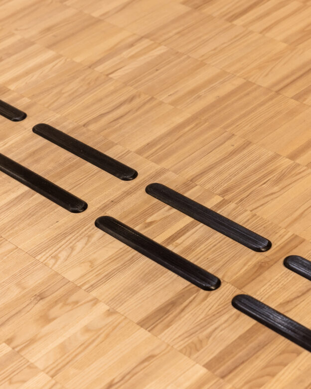 Ledstråk SVARTBÄCKEN - Svart rostfritt stål - Taktila ledstavar och stoppmarkeringar