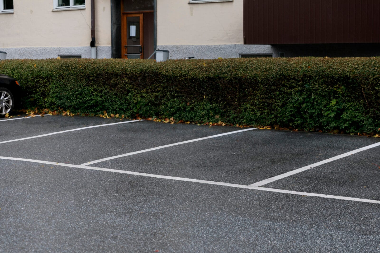 Linjemålning för tryggare utomhusmiljöer. 